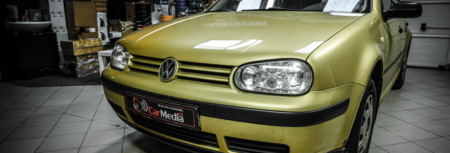 Volkswagen Golf 4 - výměna předních reproduktorů