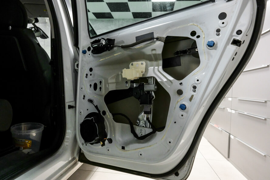 Peugeot 5008 - odhlučnění interiéru