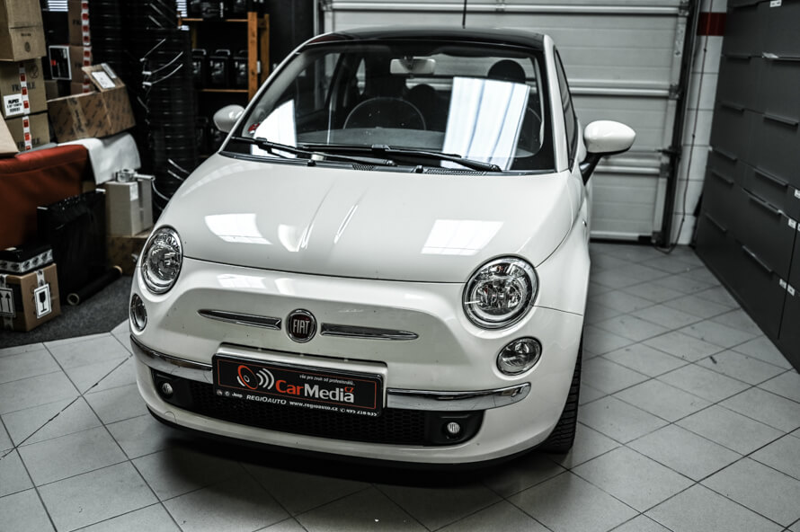 Fiat 500 - výměna reproduktorů a autorádia