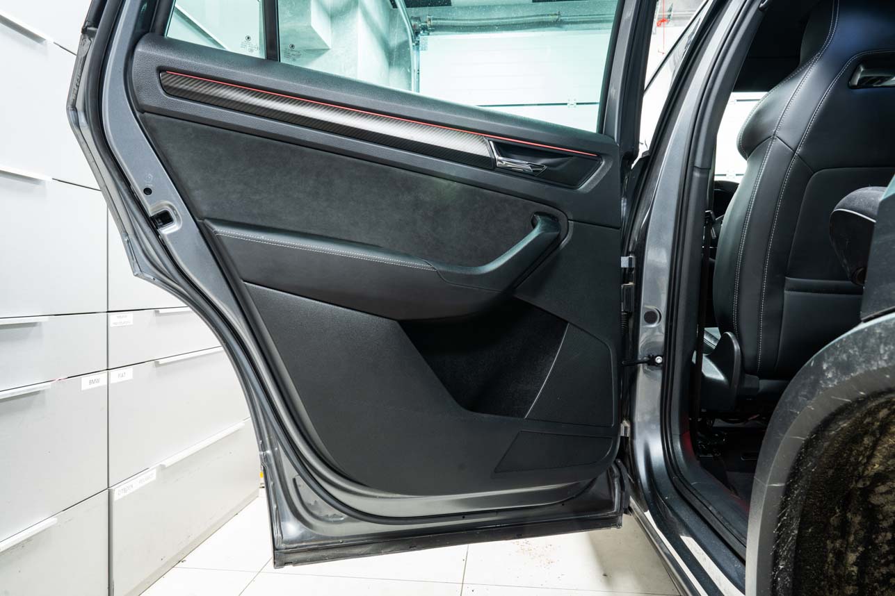Škoda Kodiaq Facelift - montáž reproduktorů