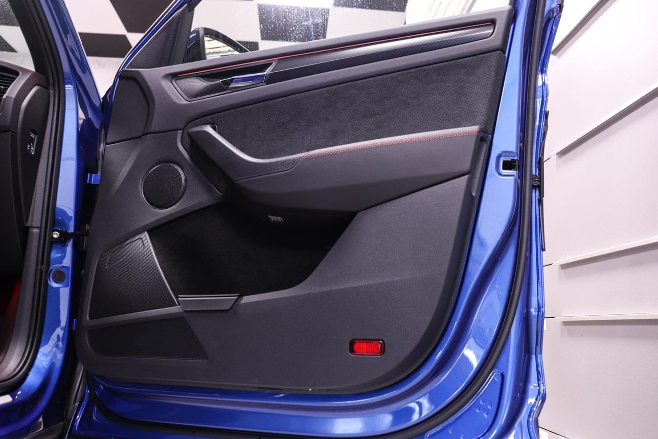 Škoda Kodiaq Facelift - výměna reproduktorů, vytlumení dveří