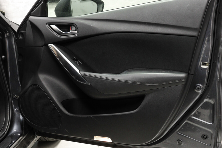 Mazda 6 - odhlučnění předních dveří