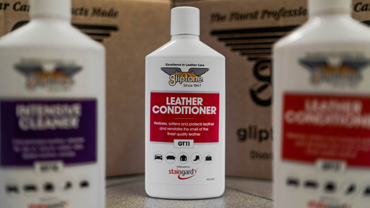 Sada na efektivní čištění a vyživení kůže od Gliptone Liquid Leather