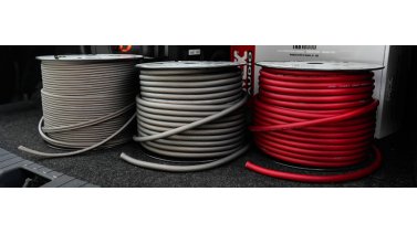 Předělané kategorie napájecí kabely, kabelové sady a reproduktorové kabely