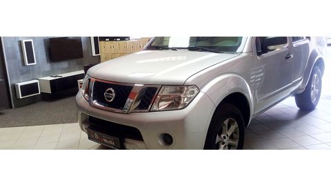 Nissan Pathfinder 2012 - výměna autorádia